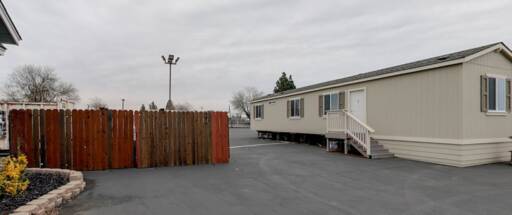 mobile home thumb