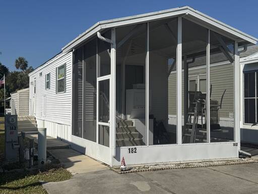 mobile home thumb