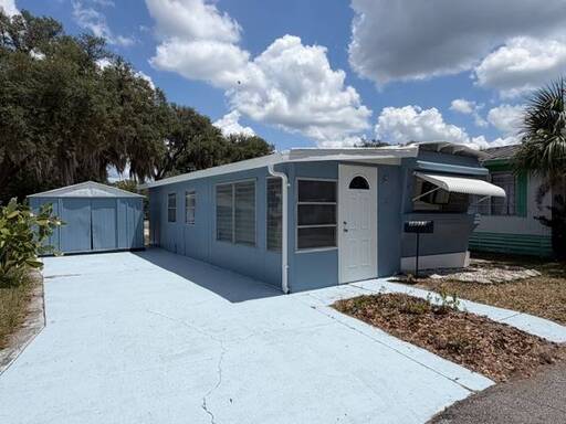 mobile home thumb